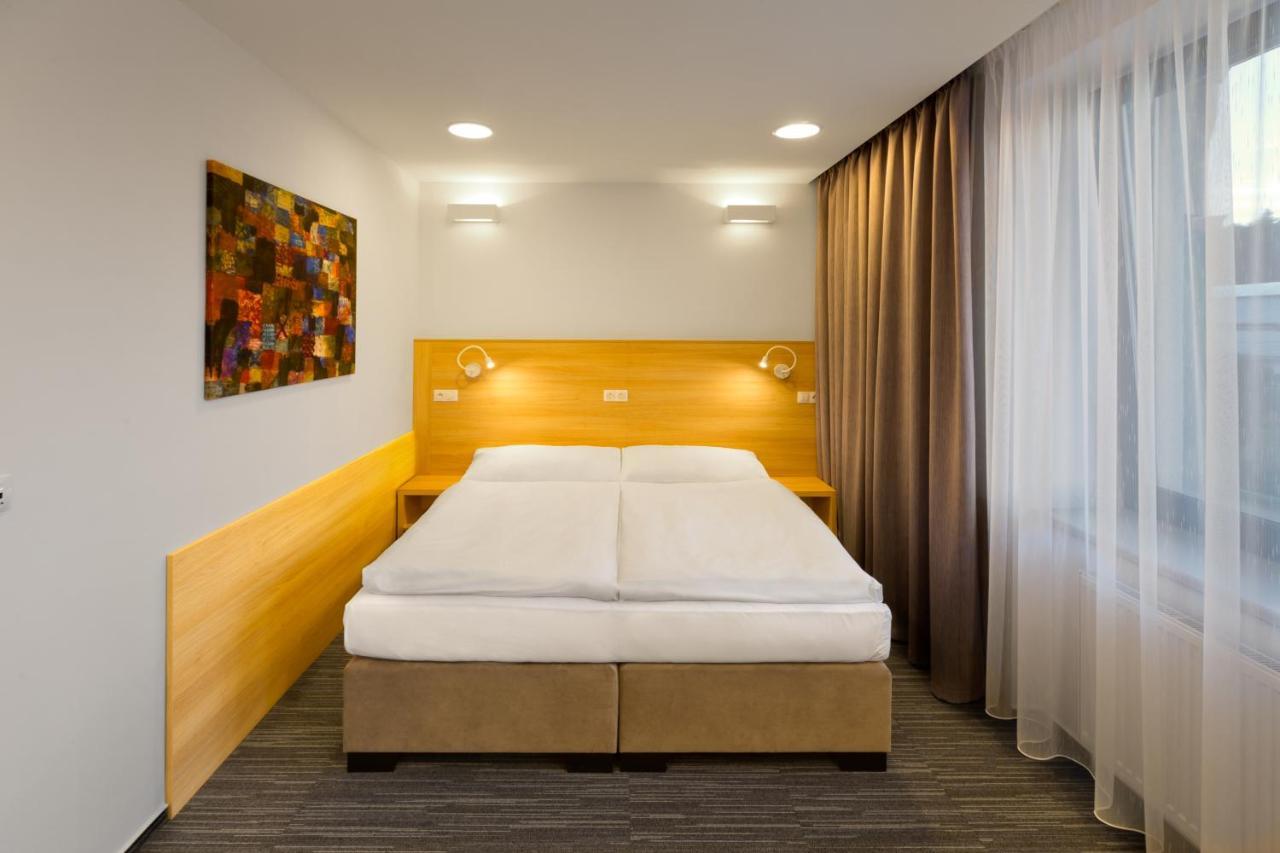 Ala hotel Bystrice nad Pernstejnem Buitenkant foto