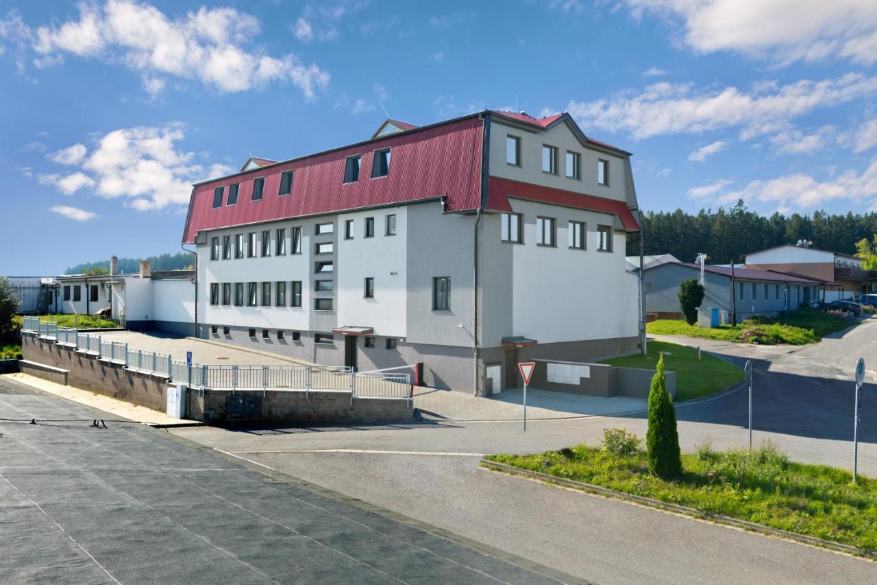 Ala hotel Bystrice nad Pernstejnem Buitenkant foto